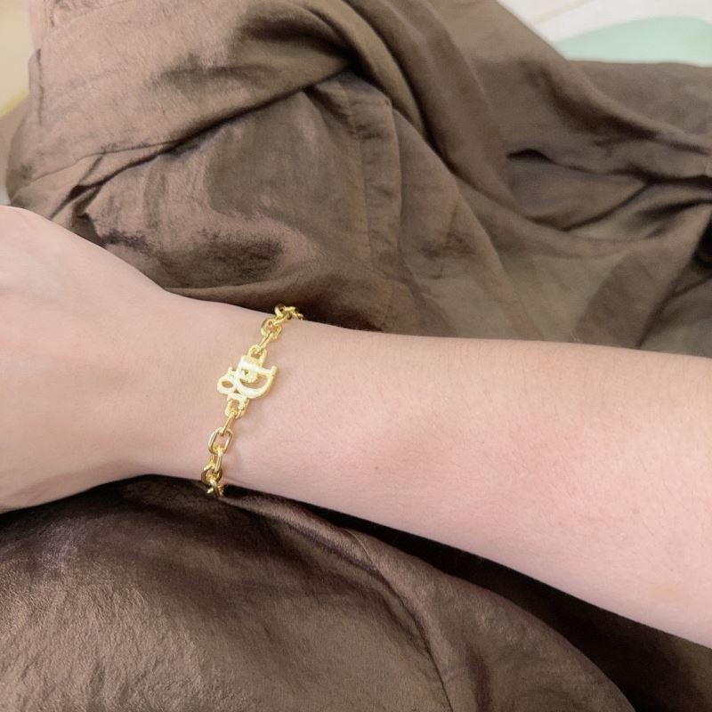 chr1st1an D10r bracelets